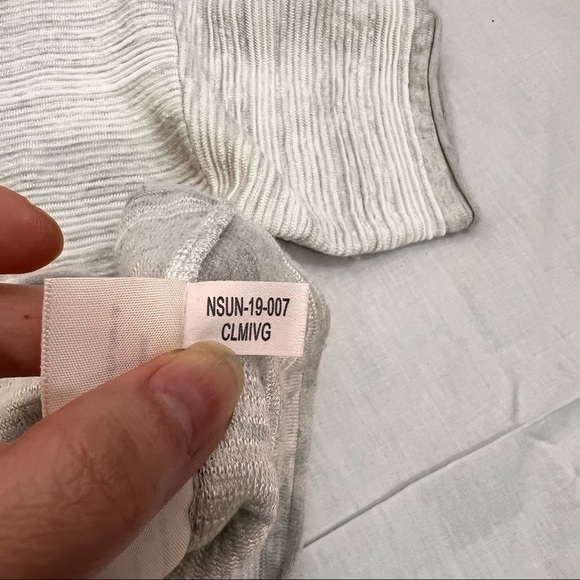 MM LaFleur The Coleman Top Short Sleeve Knitted Gray Ivory Textured Stripe Sz XS - Picture 9 of 11